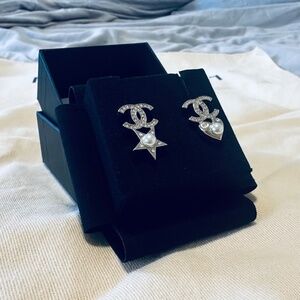 Auth CHANEL 2019 Heart and Star stud earrings